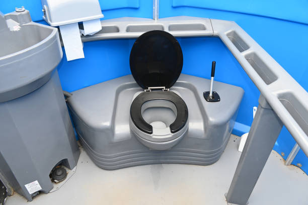 Porta potty delivery and setup in Mendota Heights, MN